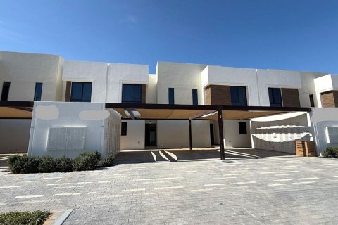 Townhouse on the Yas Island, Abu Dhabi, UAE 2 bedrooms, 124 sq.m. № 594534 - photo 1