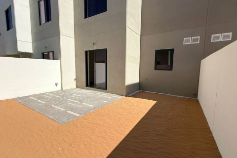 Townhouse on the Yas Island, Abu Dhabi, UAE 2 bedrooms, 124 sq.m. № 594534 - photo 16