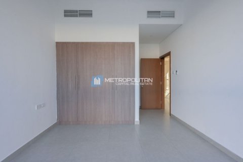 Commercial property in Al Salam Street, Abu Dhabi, UAE 5 bedrooms, 478 sq.m. № 594533 - photo 9