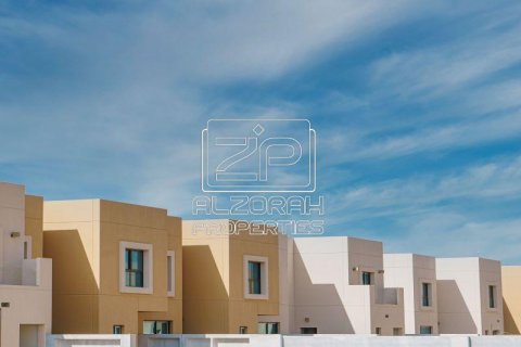 Řadový dům v Sharjah, SAE 4 ložnice, 269.4 m² Č.: 588360 - fotografie 15