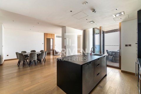 Apartament në Jumeirah, Dubai, Emiratet e Bashkuara Arabe 3 dhoma gjumi, 245 m2. № 603051 - Foto 2
