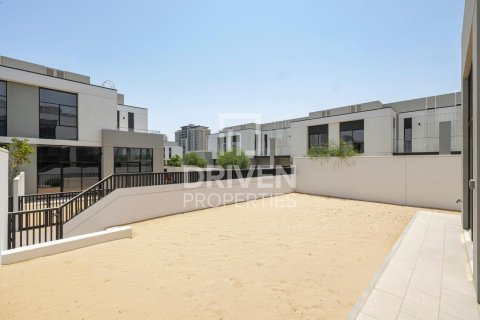 Vila v Al Furjan, Dubai, SAE 4 ložnice, 336 m² Č.: 603110 - fotografie 2