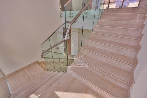 Vila v Abu Dhabi, SAE 5 ložnice, 1269 m² Č.: 615960 - fotografie 10
