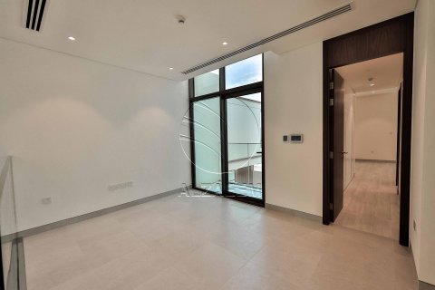 Villa sa Abu Dhabi, UAE 3 silid-tulugan, 738 sq.m. № 615958 - larawan 7