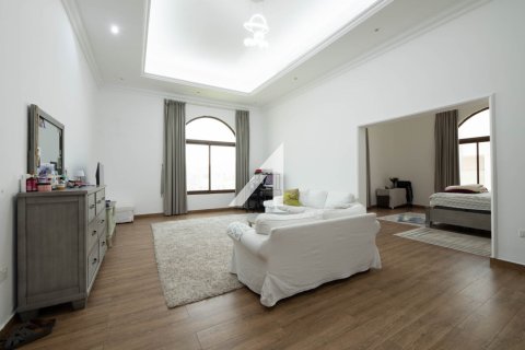 Villa in vendita a Umm Al Sheif, Dubai, EAU 7 camere da letto, 1114.8 mq. № 623860 - foto 20