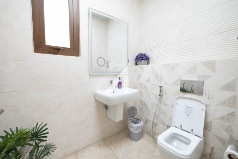 Villa in vendita a Umm Al Sheif, Dubai, EAU 7 camere da letto, 1114.8 mq. № 623860 - foto 26