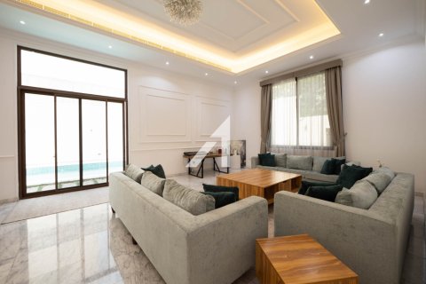 Villa in vendita a Umm Al Sheif, Dubai, EAU 7 camere da letto, 1114.8 mq. № 623860 - foto 17