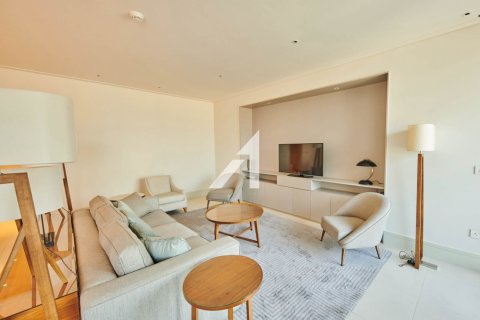 Apartment in Downtown Dubai (Downtown Burj Dubai), Dubai, UAE 2 bedrooms, 152.5 sq.m. № 623861 - photo 2