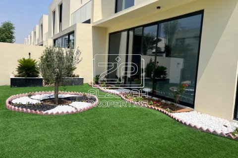 Villa in vendita a Al Zorah, Ajman, EAU 3 camere da letto, 557.4 mq. № 589168 - foto 5