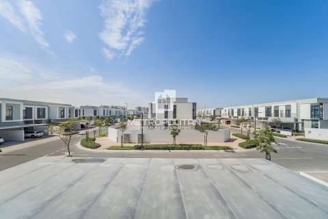 Vilë në Al Furjan, Dubai, Emiratet e Bashkuara Arabe 3 dhoma gjumi, 255 m2. № 592790 - Foto 23