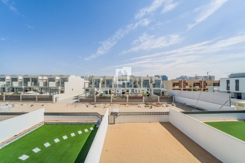 Vilë në Al Furjan, Dubai, Emiratet e Bashkuara Arabe 3 dhoma gjumi, 255 m2. № 592790 - Foto 18