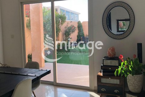 Stadthaus zum Verkauf in Al Reef, Abu Dhabi, VAE 5 Schlafzimmer, 273.4 m2 Nr. 596901 - Foto 8