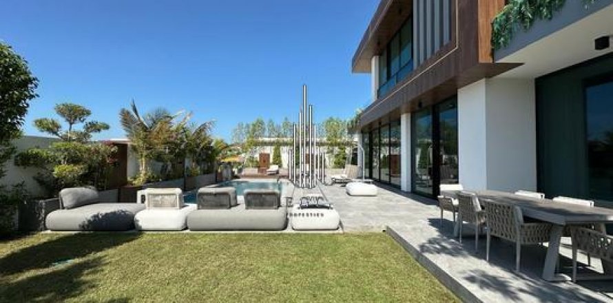 Vila v Ghantoot, Abu Dhabi, SAE 6 ložnice, 716 m² Č.: 547200
