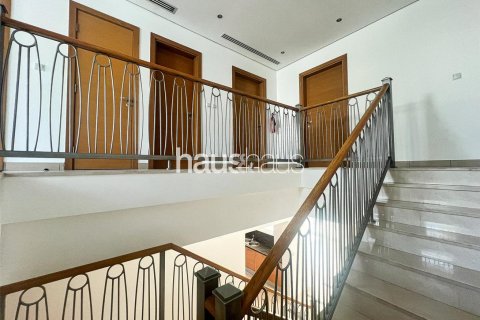 Al Furjan, Dubai, UAE의 임대용 타운하우스 침실 3개, 307제곱미터 번호 626456 - 사진 9