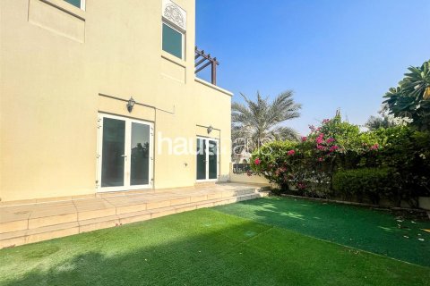 Al Furjan, Dubai, UAE의 임대용 타운하우스 침실 3개, 307제곱미터 번호 626456 - 사진 2