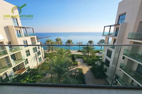 Пәтер Sharm, Эль-Фуджайра, БАӘ-да 3 жатын бөлмелер, 120.7 м² № 588783 - фото 1