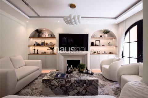 Villa in The Lakes, Dubai, UAE 3 bedrooms, 244 sq.m. № 625332 - photo 10