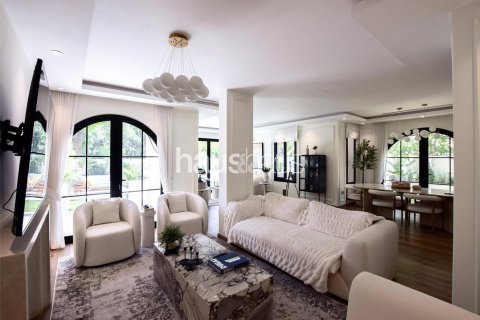Villa in The Lakes, Dubai, UAE 3 bedrooms, 244 sq.m. № 625332 - photo 8