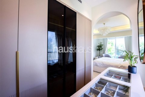 Villa in The Lakes, Dubai, UAE 3 bedrooms, 244 sq.m. № 625332 - photo 19