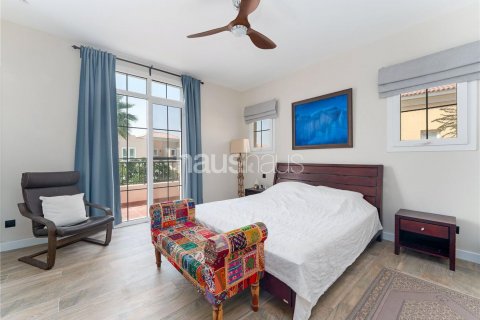 Villa in Arabian Ranches, Dubai, UAE 4 bedrooms, 213 sq.m. № 625333 - photo 7