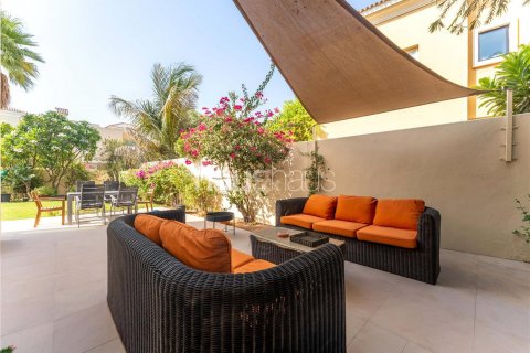 Villa in Arabian Ranches, Dubai, UAE 4 bedrooms, 213 sq.m. № 625333 - photo 14