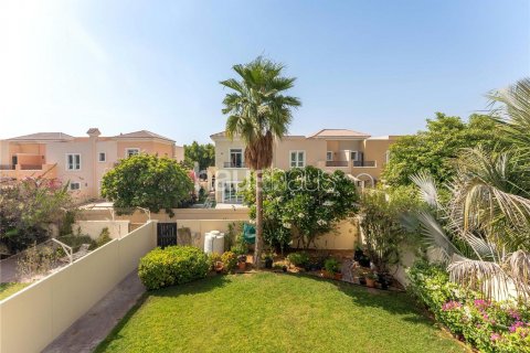 Villa in Arabian Ranches, Dubai, UAE 4 bedrooms, 213 sq.m. № 625333 - photo 11