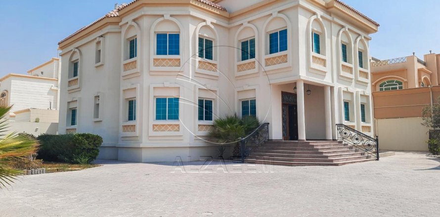 Villa à Shakhbout City, Abu Dhabi, EAU: 2090 m2 № 616044