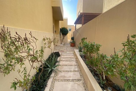 Vila v Al Raha Gardens, Abu Dhabi, SAE 5 ložnice, 588 m² Č.: 616042 - fotografie 12