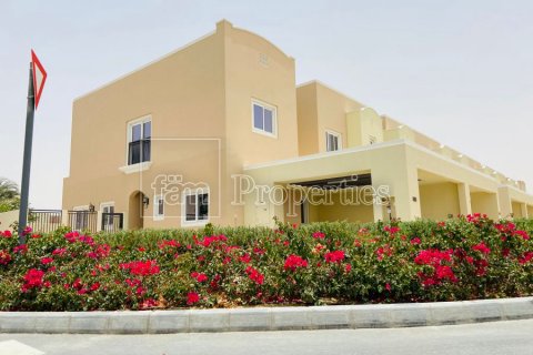 Townhouse de închiriat în Dubai, EAU 4 dormitoare, 248 mp.  №596082 - poză 1