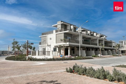 Townhouse in Dubai, UAE 3 bedrooms, 112.2 sq.m. № 632898 - photo 9