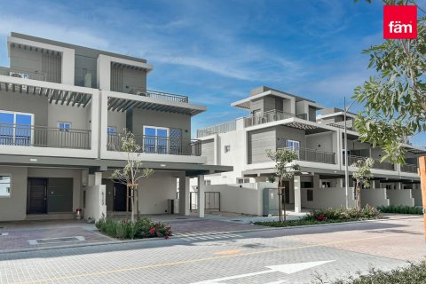 Townhouse in Dubai, UAE 3 bedrooms, 112.2 sq.m. № 632898 - photo 11