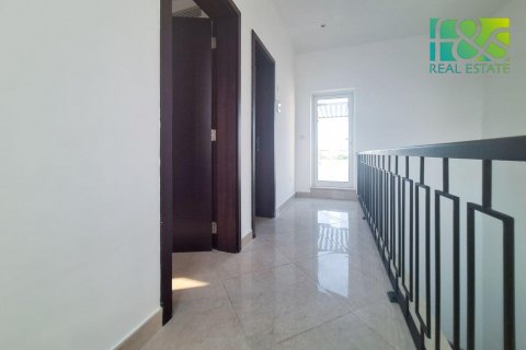 Shtëpi në qytet në Al Hamra Village, Ras Al Khaimah, Emiratet e Bashkuara Arabe 3 dhoma gjumi, 258.8 m2. № 478269 - Foto 20