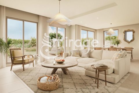Townhouse in Khalifa City, Abu Dhabi, UAE 2 bedrooms, 125 sq.m. № 597329 - photo 3
