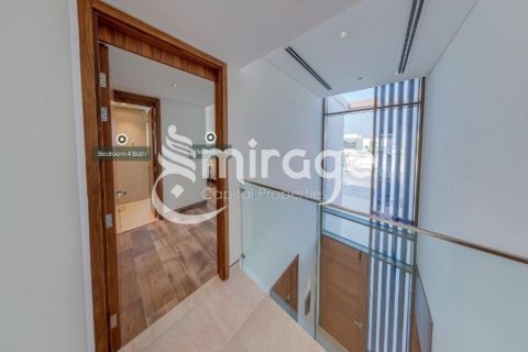 Müüa villa asukohaga Abu Dhabi, AÜE: 5 magamistoaga, 810.9 m² Nr 597326 - pilt 4