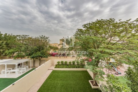 Villa in The Springs, Dubai, UAE 3 bedrooms, 255 sq.m. № 592736 - photo 22