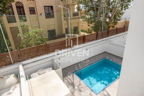 Vila u gradu Umm Suqeim, Dubai, UAE 4 spavaće sobe, 362 m2 Br. 603721 - Slika 19