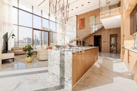 Penthouse në Business Bay, Dubai, Emiratet e Bashkuara Arabe 4 dhoma gjumi, 369 m2. № 603475 - Foto 13