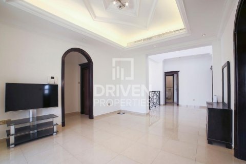 Vilë në The Villa, Dubai, Emiratet e Bashkuara Arabe 6 dhoma gjumi, 465 m2. № 603478 - Foto 12