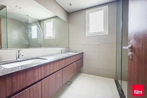 Řadový dům v Dubai, SAE 4 ložnice, 301.7 m² Č.: 580683 - fotografie 28