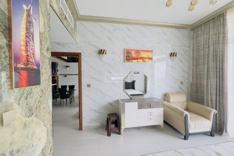 Lägenhet uthyres i Al Kifaf, Dubai, UAE 1 sovrum, 91.7 kvm Nr. 624352 - fotografi 5