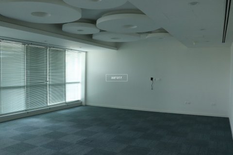 Office in Jumeirah Lake Towers, Dubai, UAE 75.4 sq.m. № 624355 - photo 3