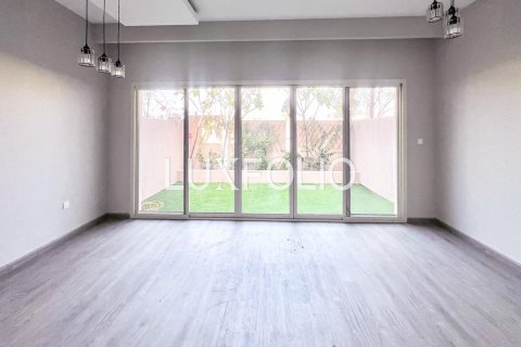 Kuća u nizu u Jumeirah Golf Estates, Dubai, UAE 2 spavaćih soba, 152 m2 Br. 627980 - fotografija 5