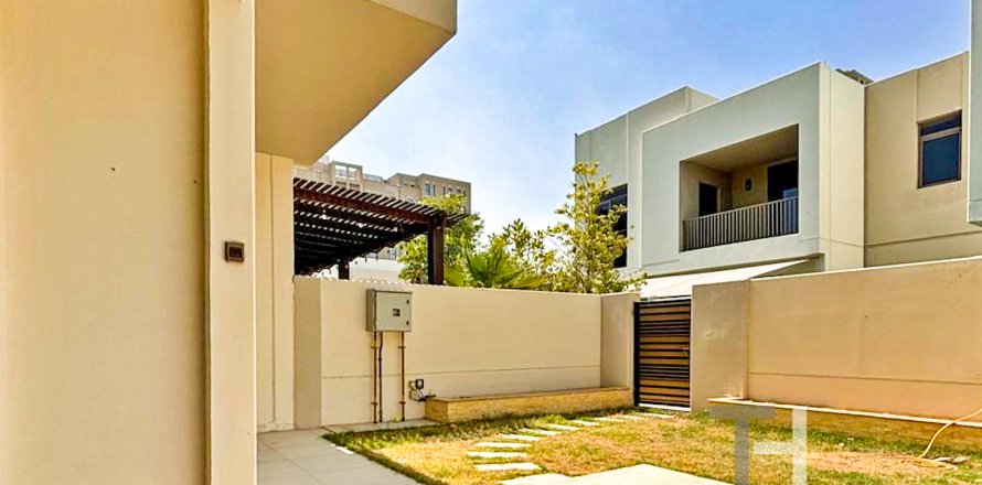 Řadový dům v Town Square, Dubai, SAE 3 ložnice, 207 m² Č.: 586749