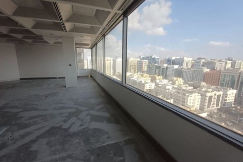 Zyrë në Hamdan Street, Abu Dhabi, Emiratet e Bashkuara Arabe 331 m2. № 594193 - Foto 1