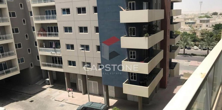 Apartament në Al Reef, Abu Dhabi, Emiratet e Bashkuara Arabe 2 dhoma gjumi, 105 m2. № 604541