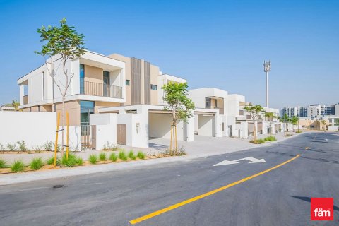 Vila v Al Furjan, Dubai, SAE 4 ložnice, 419.6 m² Č.: 622490 - fotografie 1