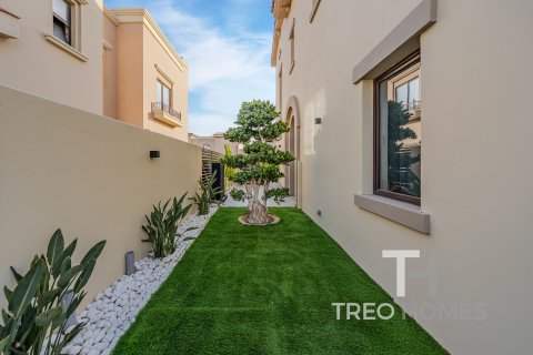 Таунхаус Рим, Дубай, БАӘ-да 3 жатын бөлмелер, 240 м² № 590234 - фото 18