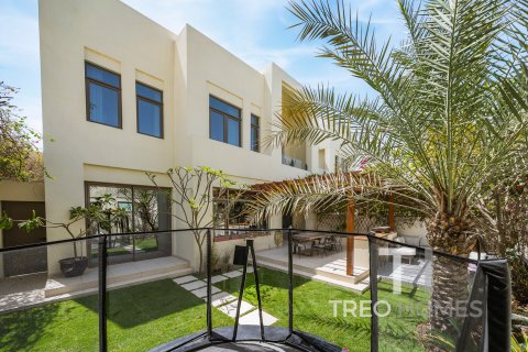 Radový dom v Reem, Dubai, SAE 4 spálne, 294 m2 č. 590237 - Fotografia 19