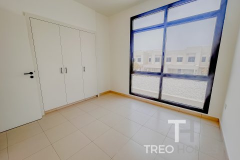 Řadový dům v Town Square, Dubai, SAE 4 ložnice, 225 m² Č.: 590239 - fotografie 14