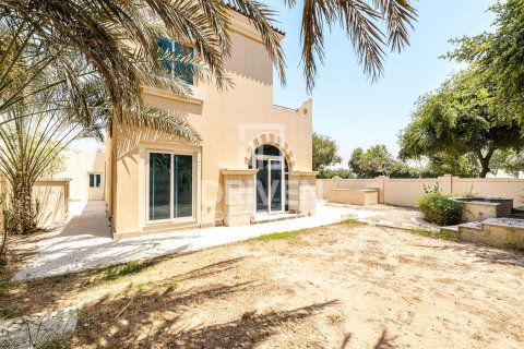 Vilë në Dubai Sports City, Emiratet e Bashkuara Arabe 4 dhoma gjumi, 350 m2. № 601611 - Foto 14
